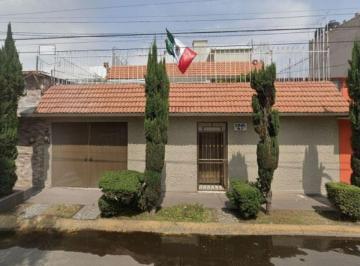 Casa de 3 habitaciones, Nezahualcóyotl · Casa en Venta, Colonia Bosques de Aragón, por Remate, Excelente Oportunidad