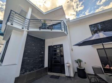 Casa de 3 habitaciones, Tlalpan · ¡Lista Para Vivir! Hermosa Casa de 3 Recámaras Completamente Remodelada y Amueblada.