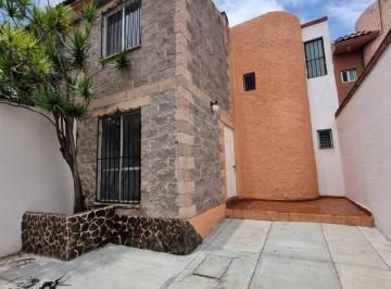 Casa · 110m² · 4 Recámaras · 1 Estacionamiento · Casa en Venta con Recamara en Planta Baja - (4)