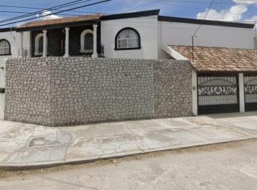 Casa de 4 habitaciones, Torreón · Casa en Venta, Colonia Torreón Jardín, por Remate, Excelente Oportunidad