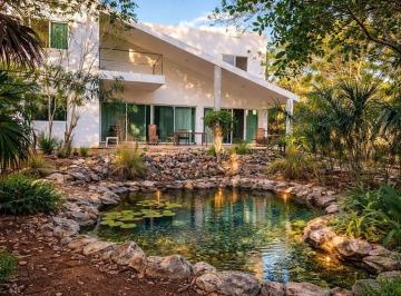 f52bdf914f99676b53072476cef00760db385a93925eba3a4c99534c98fecc82 · Casa en Renta con Lago Artificial y Terreno Arbolado