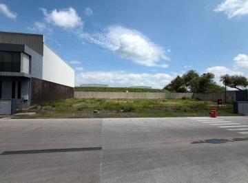 Terreno / Lote , San Pedro Tlaquepaque · Lote Industrial en Venta en Parque Elite 8 de Julio