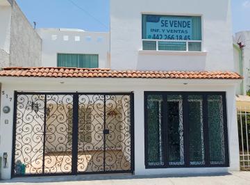 Casa uso de suelo de 4 habitaciones, Querétaro · Casa de Oportunidad Para Casa, Oficina, Negocio