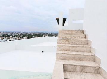 Casa de 3 habitaciones, Querétaro · Casa Renta Los Arcos Inigualable Vista Panorámica 3 Rec 4 Baño Jacuzzi Balcón Terraza Roof Garden