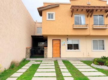Casa de 3 habitaciones, Pachuca · ¡Tu Nuevo Hogar con Alberca!, Casa Club y Seguridad 24/7
