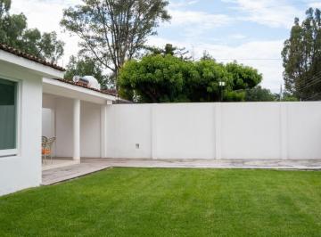 Casa · 355m² · 3 Recámaras · 4 Estacionamientos · Casa Palmas