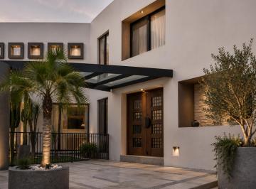 Casa · 601m² · 3 Recámaras · 5 Estacionamientos · Casa Roble