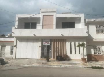N/A · Casa en Venta en Progreso S 2 Cuadras del Mar, 5 Habitaciones, 5 Baños, Terraza, Alberca, Rooftop
