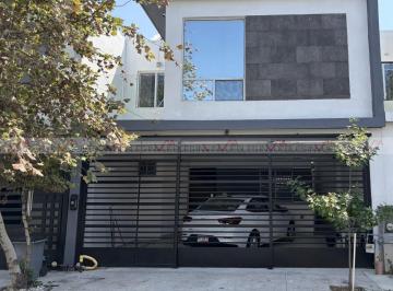 Casa · 136m² · 3 Recámaras · 2 Estacionamientos · Casa en Renta en Apodaca