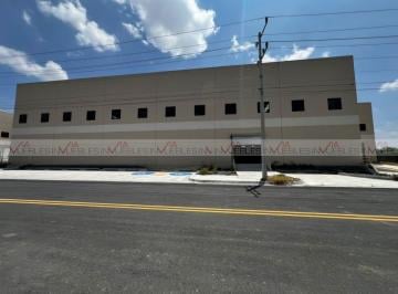 Nave industrial · 3102m² · 11 Estacionamientos · Nave Industrial en Renta en Valle de Santa María