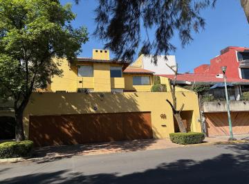 Casa de 3 habitaciones, Tlalpan · Magnifica Residencia en Fuentes del Pedregal
