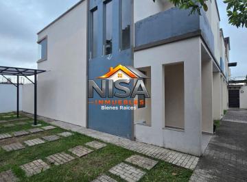 Casa de 3 habitaciones, Fortín · Casa en Renta en Privada a Unos Minutos de Walmart