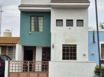 Casa de 4 habitaciones, Zapopan · Casa en Venta de 4 Recámaras, Zona Colotlán