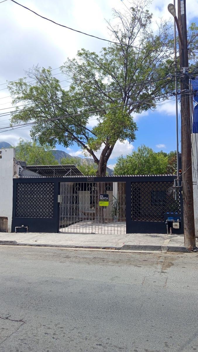 Office or Business House for Rent in Santa Catarina – Includes a Furnished Apartment