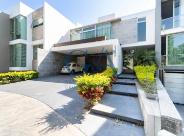 Casa de 4 habitaciones, Zapopan · Casa en Venta Los Olivos