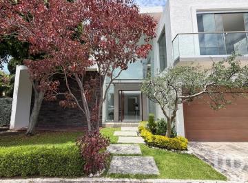 Casa · 415m² · 5 Recámaras · 2 Estacionamientos · Casa en Renta en Los Encinos Puebla