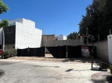 Terreno / Lote · 213m² · Terreno en Venta Cantares