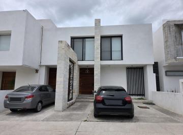 0577e265ec160b184ad9c7447ab29eccd17fea2213cc52e75d0c255c6c625eef · Casa en Renta en Lomas de Juriquilla | 4 Recámaras | Cuarto Servicio