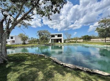 0351a451e2dbdb6bd4d687a00fb448c65f139b4b6792913824dc413468c00d01 · Venta Casa en Residencial Altozano, con Vista Al Lago, Merida Yuc