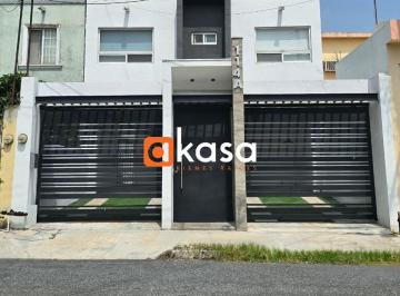 Casa de 3 habitaciones, Monterrey · Casa en Renta Col. Burócratas del Estado, Cerca de Av Leones y Av Rangel Frías, Monterrey