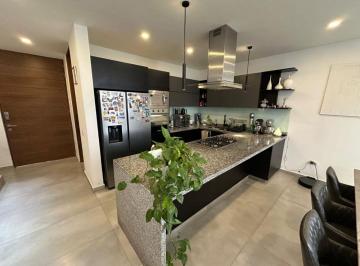 Casa de 3 habitaciones, Zapopan · Casa con Roof Garden en Venta Capital Norte