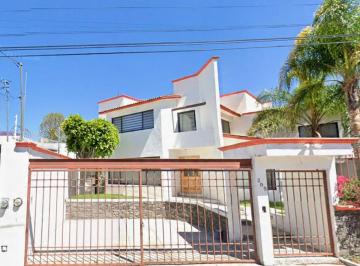 Casa de 4 habitaciones, Querétaro · Casa en Venta en Villas del Meson Juriquilla Queretaro