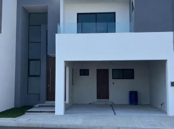 Casa de 3 habitaciones, Alvarado · Casa en Venta Fracc. Lomas de La Rioja, Riviera Veracruzana.