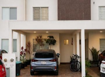 Casa · 117m² · 3 Recámaras · 2 Estacionamientos · Casa en Jardines del Sur