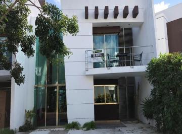 Casa · 210m² · 4 Recámaras · 2 Estacionamientos · Casa en Residencial Palmaris en Renta
