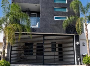 Casa · 98m² · 3 Recámaras · 3 Estacionamientos · Casa - Bosques del Rey