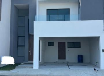 Casa · 237m² · 3 Recámaras · 2 Estacionamientos · Casa en Venta Riviera Veracruzana, Lomas de La Rioja
