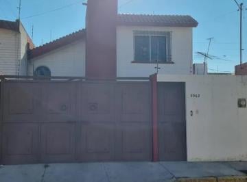 Casa de 3 habitaciones, Puebla · Casa en Venta en El Cerrito (Excelente Oportunidad de Inversión)