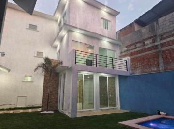 Casa · 190m² · 4 Recámaras · 1 Estacionamiento · Casa - Cuautla