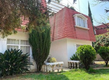 Casa · 204m² · 5 Recámaras · 3 Estacionamientos · Casa en Venta, Club de Golf Bellavista, 5 Recámaras.