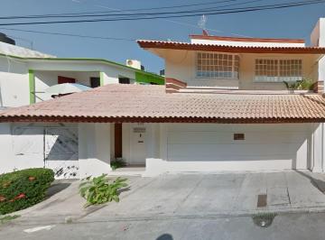 Casa de 5 habitaciones, Boca del Río · Casa en Venta en Jardines de Mocambo, Boca del Rio, Veracruz.