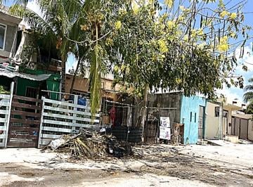 Casa de 1 habitación, Solidaridad · Casa de 90 m² con 1 Recámara en Venta en Misión Las Flores