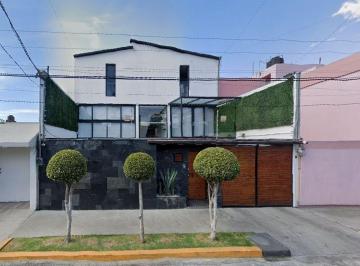 Casa de 4 habitaciones, Gustavo A. Madero · Casa en Venta Colonia Lindavista por Remate, Excelente Oportunidad!