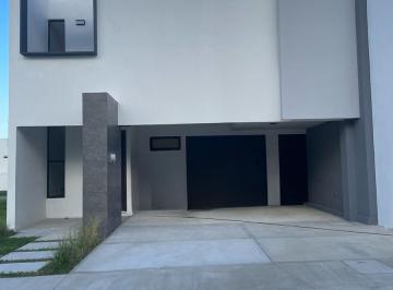 Casa · 217m² · 3 Recámaras · 2 Estacionamientos · Casa en Venta Boca del Río, Lomas del Dorado