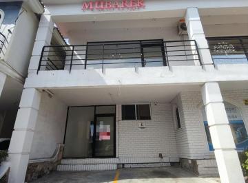 Local comercial · 58m² · 1 Estacionamiento · Local en Unidad Nacional