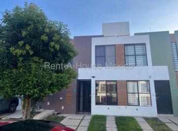 Casa en condominio de 2 habitaciones, Querétaro · Casa en Renta en Puertas de San Miguel