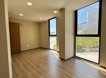 Oficina · 34m² · 1 Estacionamiento · Consultorio en Renta