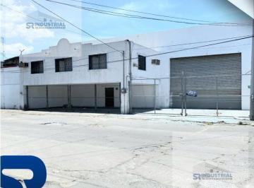 Bodega comercial · 520m² · 4 Estacionamientos · Bodega en Renta Monterrey