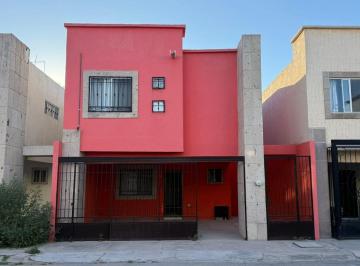 Casa · 172m² · 3 Recámaras · 2 Estacionamientos · Casa en Venta en Cerrada Esmeralda, Atras de Montebello, Torreon, Coah