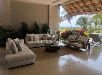 Villa · 995m² · 3 Recámaras · 2 Estacionamientos · Villa en Club de Golf de Tres Vidas, Plan de Los Amates en Venta