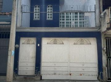 Casa de 2 habitaciones, Tlajomulco de Zúñiga · Casa en Renta en San Agustin