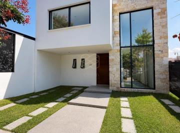 Casa · 190m² · 3 Recámaras · Casa en El Mayorazgo