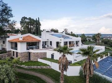 6c14479e29396d53d84b188b1f09f410a943d19252ac03af3b8281017353af47 · Hacienda con Casitas en San Miguel de Allende con Instalaciones Ecuestres