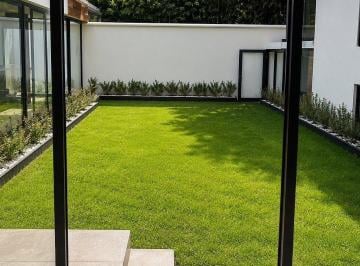 b5ca155331904d972125284a40d021d3f9df6ede395924ef25f9fc825c20b330 · Espectacular Casa Nueva a Estrenar en Venta en La Herradura