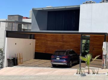 49c2ad6f7b0a84f9868bde1bf4adb03a203c7dae8fd7a39ca82509a7fbee1a1b · Casa en Venta Sexta Sección Lomas Verdes, de Revista