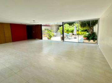 Casa de 4 habitaciones, Huixquilucan · Venta Casa en La Mejor Zona de Bosques de La Herradura, con Amplio Jardín.